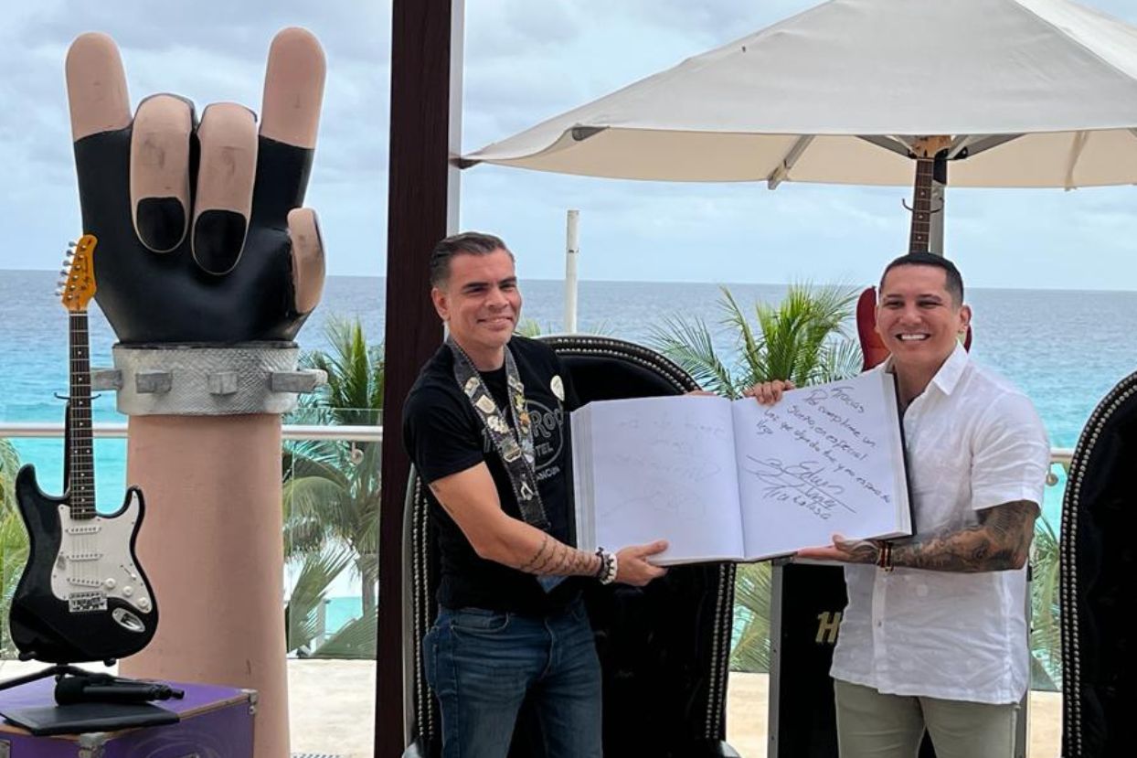 Crece memorabilia de Hard Rock Hotels con traje de Edwin Luna