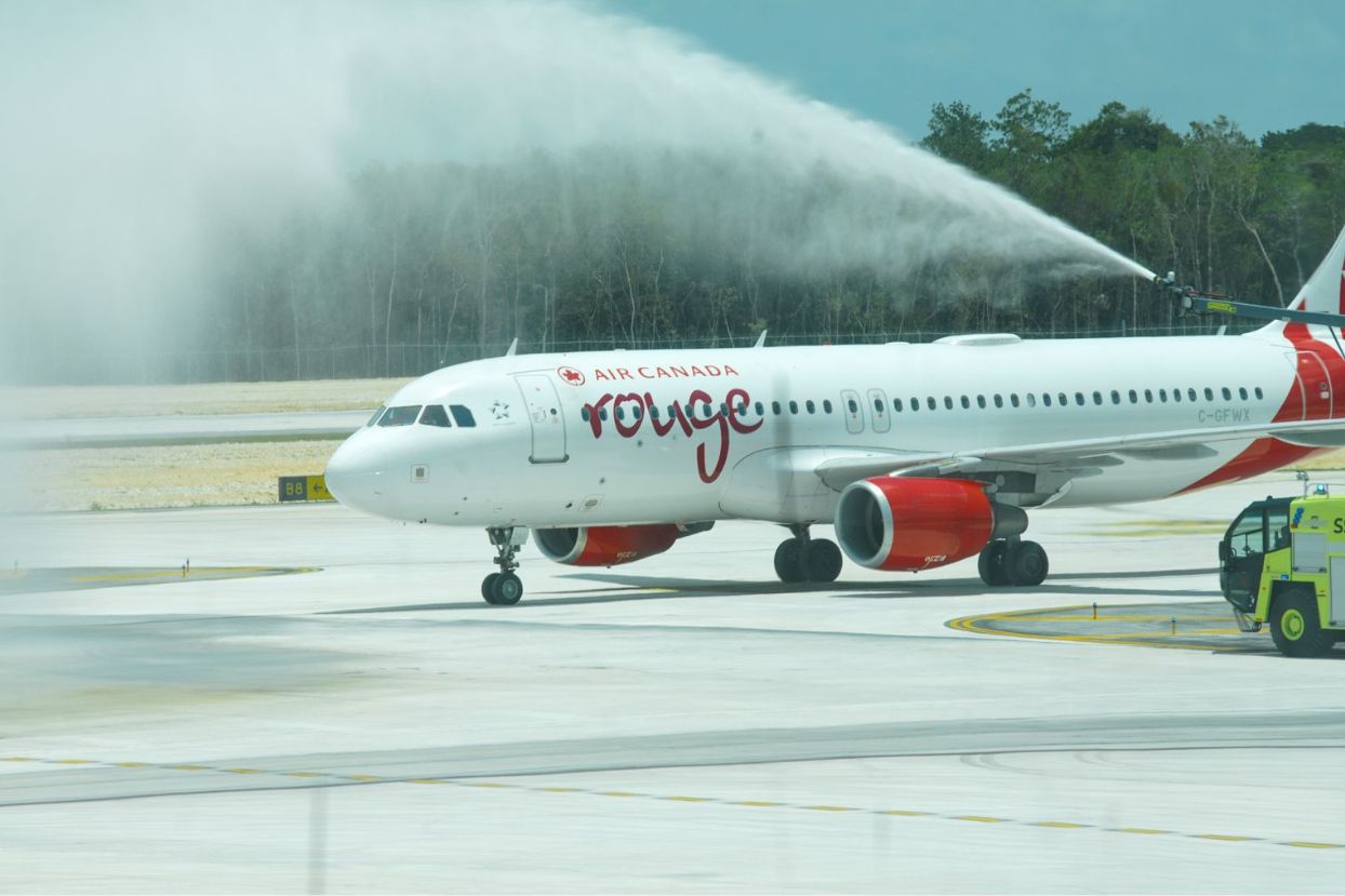 Aterriza Air Canada en el aeropuerto de Tulum